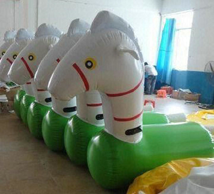 팽창식 스포츠 장난감 안전한 PVC 방수포 팽창식 경마를 하는 재미