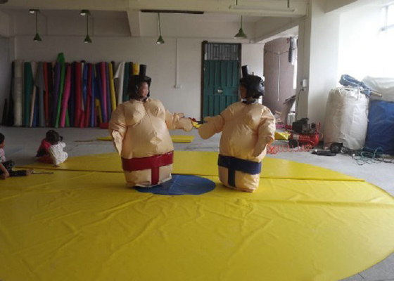 옥외 상호 작용하는 팽창식 스모 한 벌 높은 내구성 PVC 방수포 눈물 증거